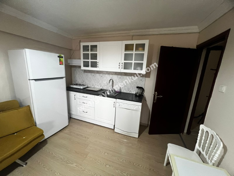 BOSTANLI MERKEZİ KONUMDA 1+1 EŞYALI KİRALIK DAİRE