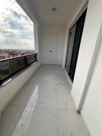 GÜVENAY - ÇORUM BAHÇELİEVLER ANADOLU LİSESİ YANI ARA KAT SATILIK 3+1 DAİRE 