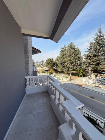 Güvenay - Çorum Bahçelievler Mah. Elit Park Üstü Komple Satılık Bina