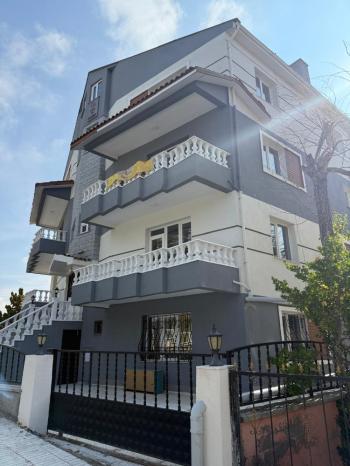 Güvenay - Çorum Bahçelievler Mah. Elit Park Üstü Komple Satılık Bina