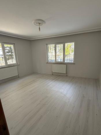 Güvenay - Çorum Bahçelievler Mah. Elit Park Üstü Komple Satılık Bina