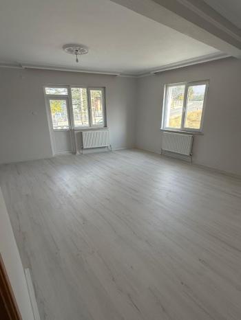 Güvenay - Çorum Bahçelievler Mah. Elit Park Üstü Komple Satılık Bina