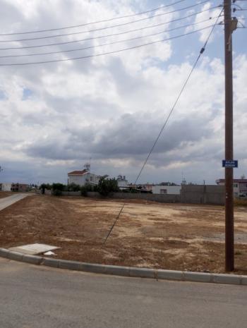 Lefkoşa Alayköy'de İMARA AÇIK SATILIK KÖŞE ARSA