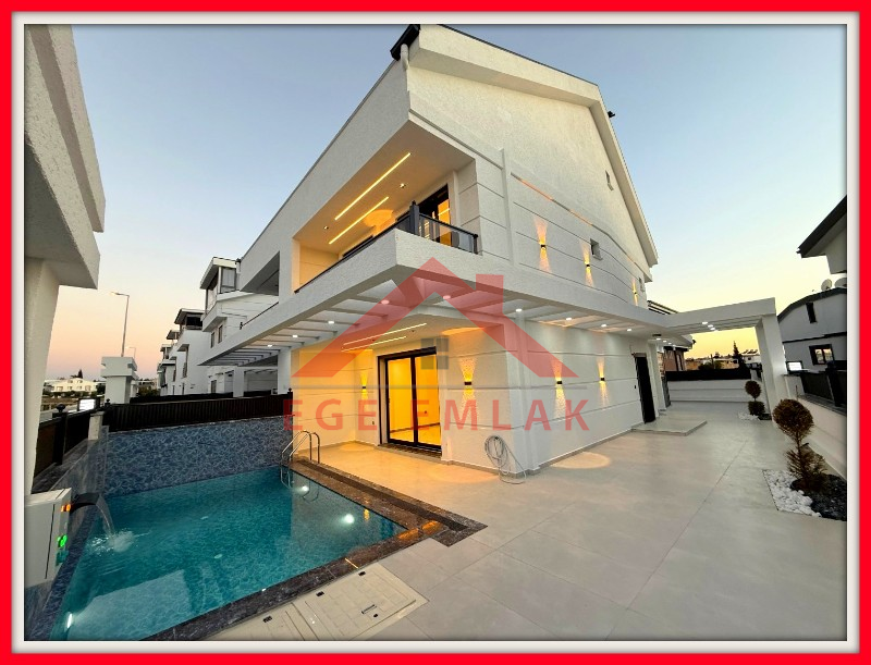 Didim'de Satılık 4+1 Ayrı Mutfaklı Villa
