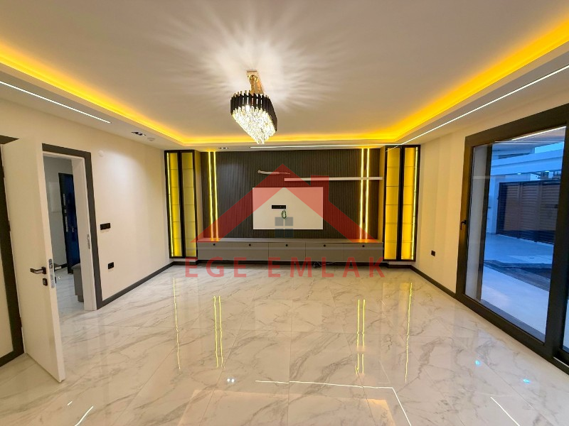 Didim'de Satılık 4+1 Ayrı Mutfaklı Villa