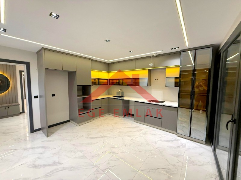 Didim'de Satılık 4+1 Ayrı Mutfaklı Villa