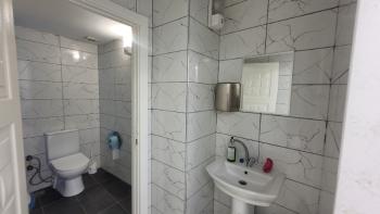 KARŞIYAKA ÇARŞIDA TAM DONANIMLI DEVREN SATILIK DİŞ KLİNİĞİ