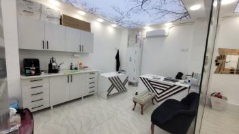 KARŞIYAKA ÇARŞIDA TAM DONANIMLI DEVREN SATILIK DİŞ KLİNİĞİ