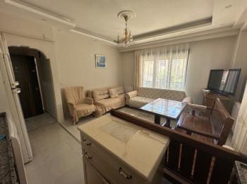 Ataşehir Esatpaşa'da Merkezi Konumda Satılık 2+1 Daire