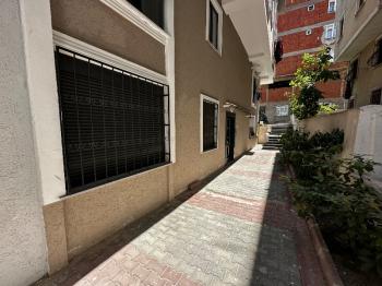 Ataşehir Esatpaşa'da Merkezi Konumda Satılık 2+1 Daire