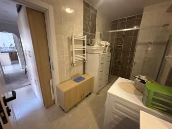 Ataşehir Esatpaşa'da Merkezi Konumda Satılık 2+1 Daire