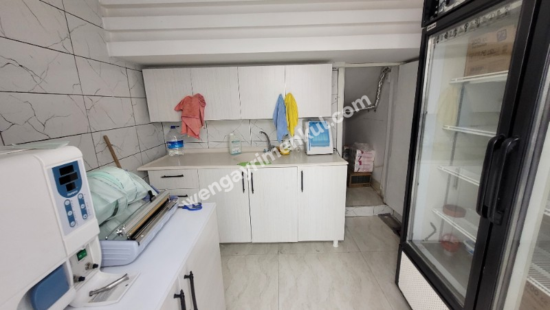 KARŞIYAKA ÇARŞIDA TAM DONANIMLI DEVREN SATILIK DİŞ KLİNİĞİ