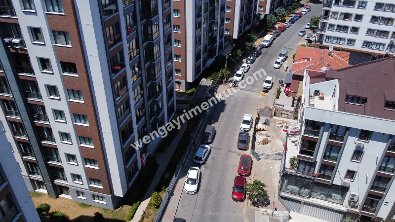 Ataşehir Esatpaşa'da Merkezi Konumda Satılık 2+1 Daire