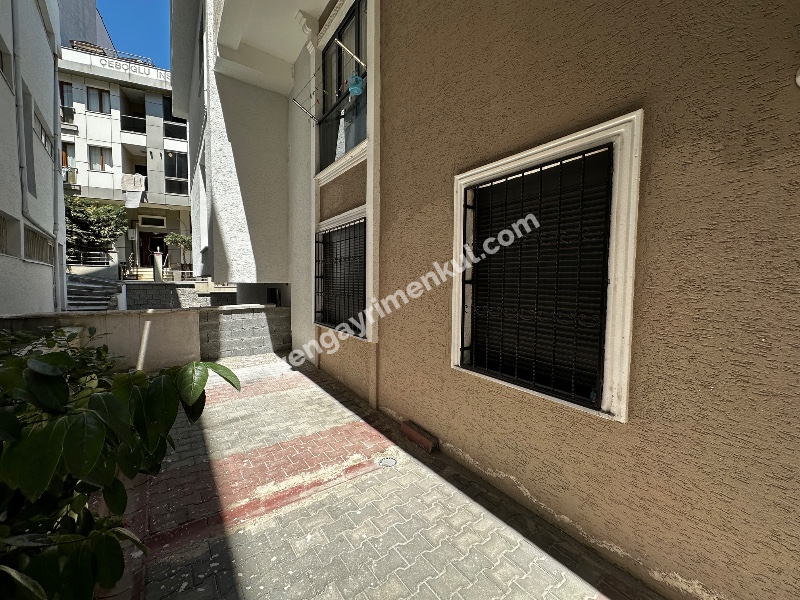 Ataşehir Esatpaşa'da Merkezi Konumda Satılık 2+1 Daire