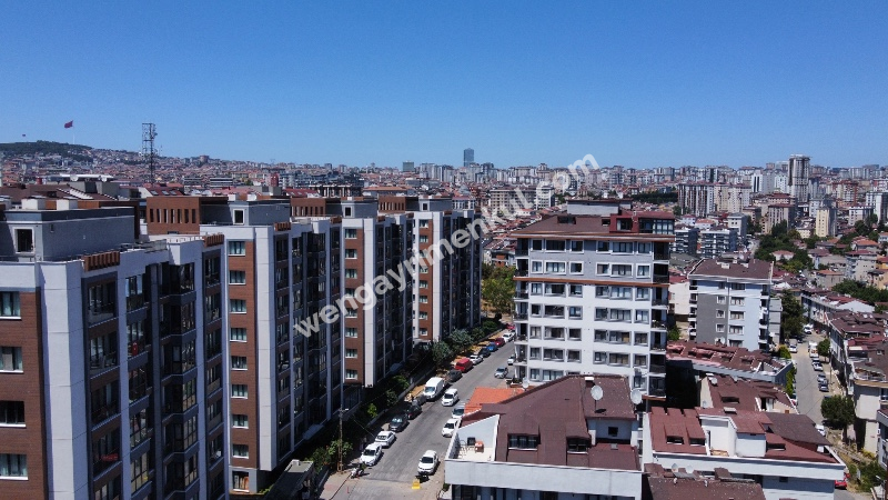 Ataşehir Esatpaşa'da Merkezi Konumda Satılık 2+1 Daire