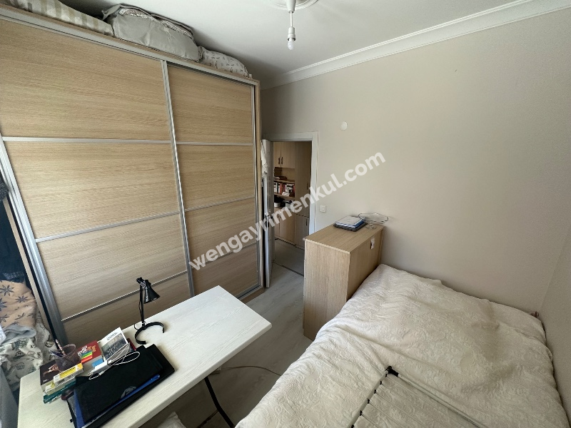 Ataşehir Esatpaşa'da Merkezi Konumda Satılık 2+1 Daire