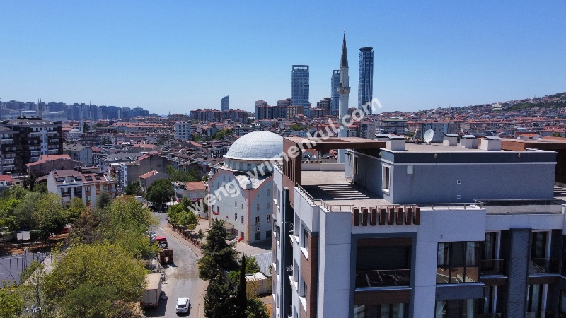 Ataşehir Esatpaşa'da Merkezi Konumda Satılık 2+1 Daire