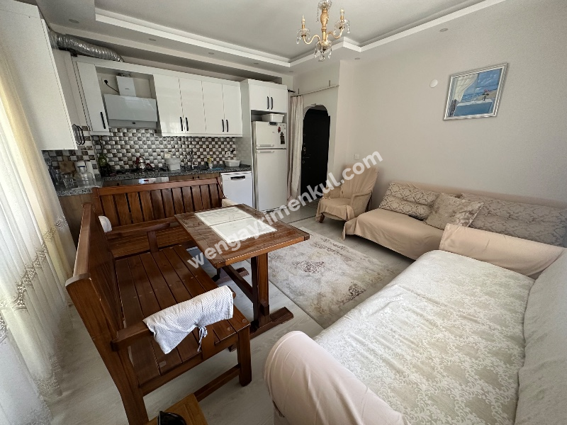 Ataşehir Esatpaşa'da Merkezi Konumda Satılık 2+1 Daire