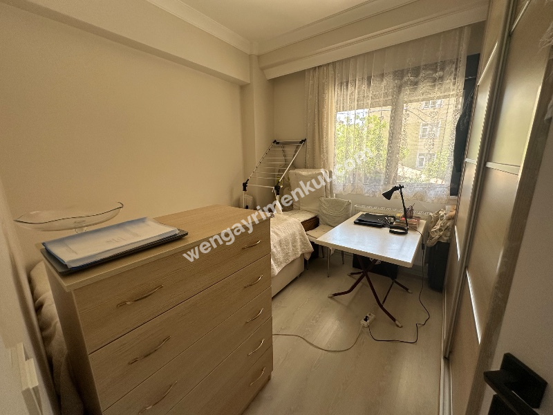 Ataşehir Esatpaşa'da Merkezi Konumda Satılık 2+1 Daire