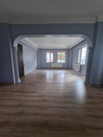 GÜVENAY -  ÇORUM 23 NİSAN OKULU CİVARI 3+1 KİRALIK DAİRE