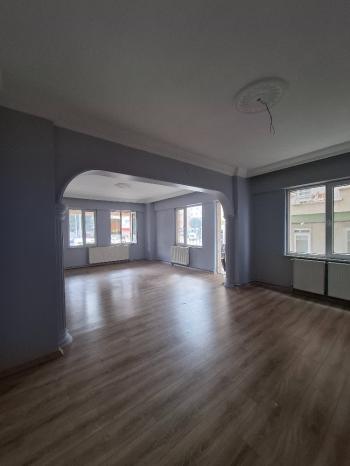 GÜVENAY -  ÇORUM 23 NİSAN OKULU CİVARI 3+1 KİRALIK DAİRE