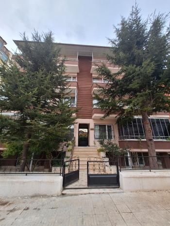GÜVENAY - ÇORUM BAHÇELİEVLER ÖĞRETMEN EVİ ARKASI SATILIK DAİRE