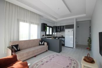 ASLAN'DAN 34.CADDE CİV. DENİZ MANZARALI 3 CEPHELİ EŞYALI 1+1