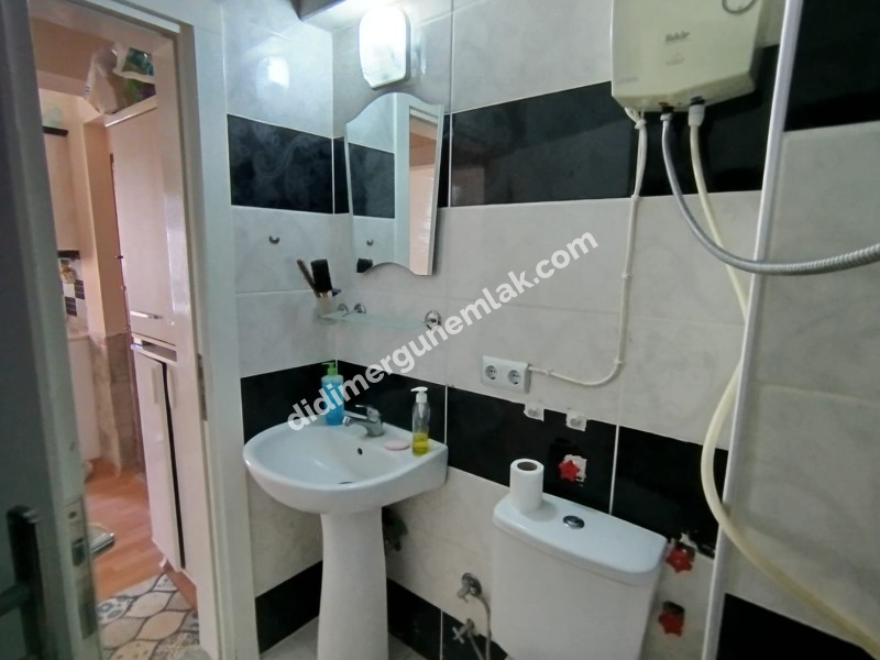  DİDİM EFELER MAHALLESİNDE EMSALLERİNE GÖRE ÇOK UYGUN  1+1 ACİL SATILIK DAİRE