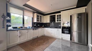 Elmas’tan Elvanlı’da 980 M2 Arazi İçinde Lüx Villa