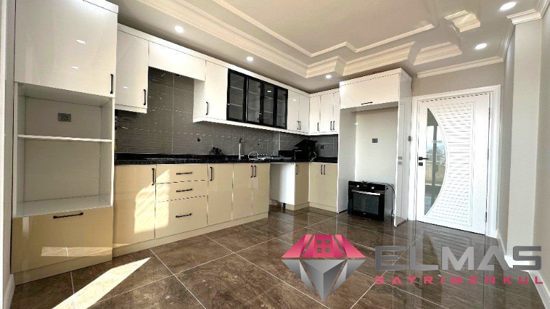 Elmas’tan Hürriyet'te Böyle Manzara Görmediniz! Dev Metraj 3+1