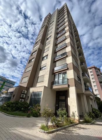 KADIKÖY MERDİVENKÖY ŞAİR ARŞİ CADDESİ ÜZERİNDE GENÇ BİNA GENİŞ 2+1 KİRALIK DAİRE