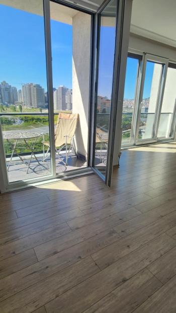 KADIKÖY MERDİVENKÖY ŞAİR ARŞİ CADDESİ ÜZERİNDE GENÇ BİNA GENİŞ 2+1 KİRALIK DAİRE