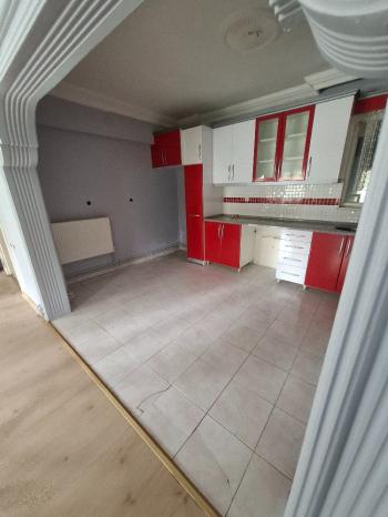 GÜVENAY -  ÇORUM 23 NİSAN OKULU CİVARI 3+1 KİRALIK DAİRE