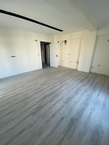 GÜVENAY - ÇORUM BAHÇELİEVLER KARŞIYAKA OKULU YANI SATILIK 3+1 DAİRE