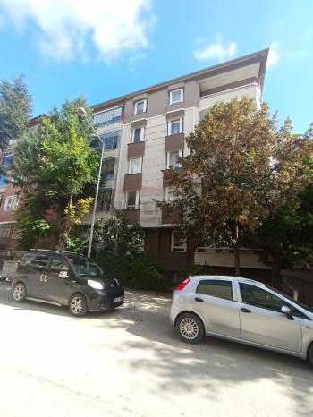 Güvenay - Çorum Bahçelievler Dalgıçlar Otel Arkası Düz Giriş 2+1 Satılık Daire 