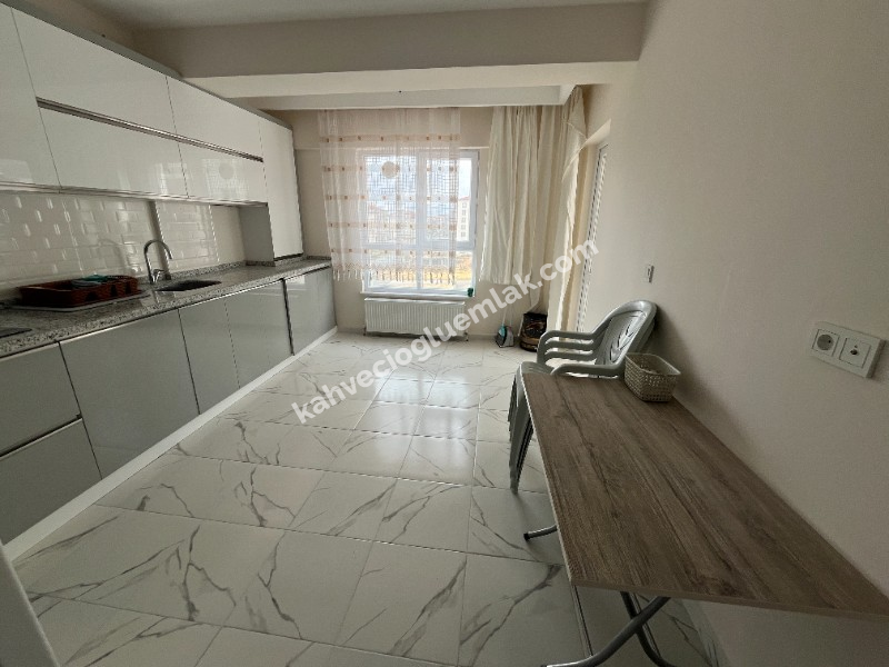 KAHVECİOĞLU EMLAK'DAN KILAVUZ MAH KİRALIK DAİRE