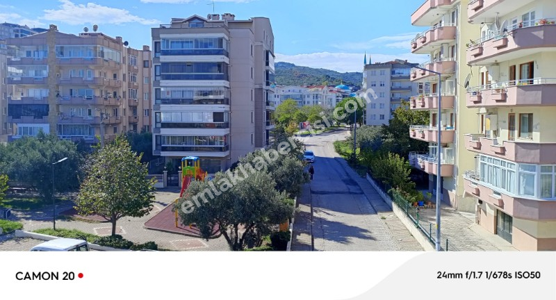 EMLAK HABERCİSİ 'NDEN MUDANYA HALİTPAŞA'DA MARİNA MEVKİİ 140 m2 GENİŞ SATILIK 3+1 ARA KAT DAİRE