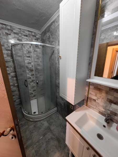 Yeşilpınar'da Otoparklı Yeni Bina'da 5.Kat Eşyalı Kiralık Daire