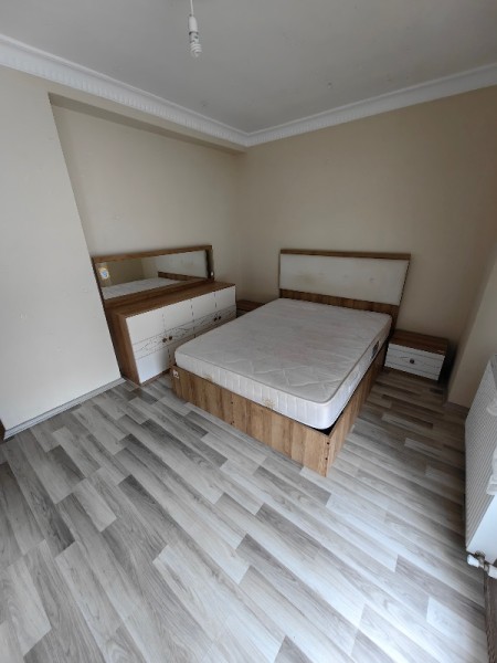 Yeşilpınar'da Otoparklı Yeni Bina'da 5.Kat Eşyalı Kiralık Daire