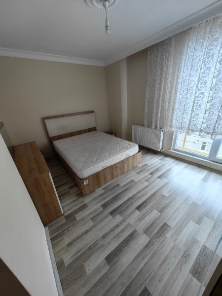 Yeşilpınar'da Otoparklı Yeni Bina'da 5.Kat Eşyalı Kiralık Daire