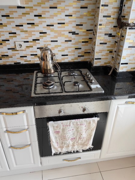 Yeşilpınar'da Otoparklı Yeni Bina'da 5.Kat Eşyalı Kiralık Daire