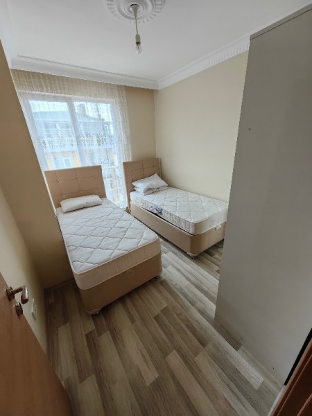 Yeşilpınar'da Otoparklı Yeni Bina'da 5.Kat Eşyalı Kiralık Daire