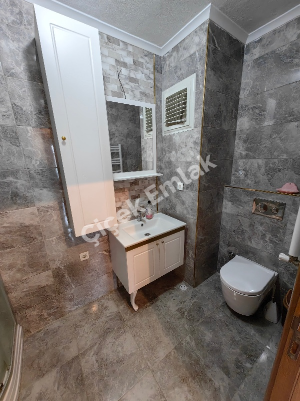 Yeşilpınar'da Otoparklı Yeni Bina'da 5.Kat Eşyalı Kiralık Daire