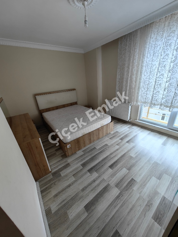 Yeşilpınar'da Otoparklı Yeni Bina'da 5.Kat Eşyalı Kiralık Daire