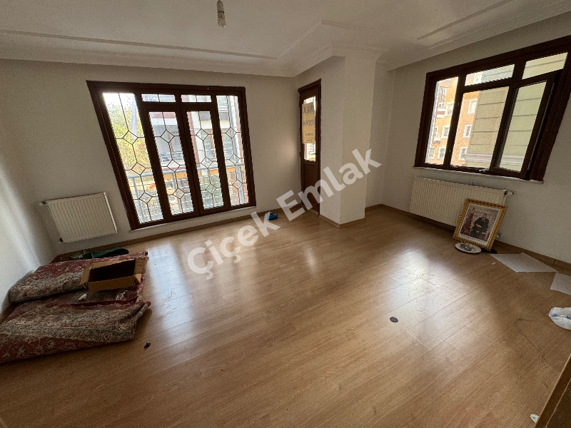 Yeşilpınar'da Yeni Bina'da 1.Kat 2+1 Kiralık Daire