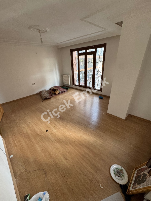 Yeşilpınar'da Yeni Bina'da 1.Kat 2+1 Kiralık Daire