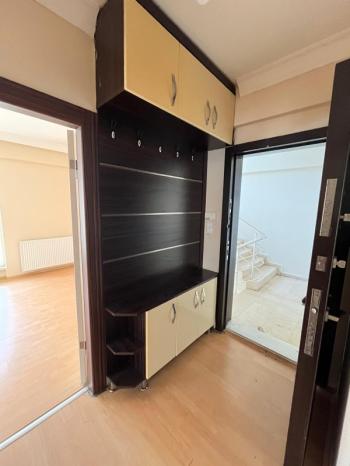 AFYON ÜÇOK EMLAKTAN MAREŞAL F ÇAKMAK MAH KİRALIK 3+1 TEMİZ BAKIMLI DAİRE