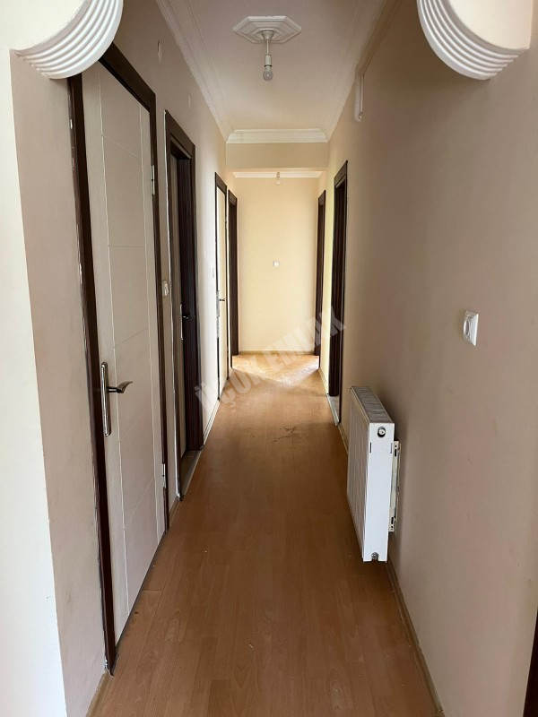 AFYON ÜÇOK EMLAKTAN MAREŞAL F ÇAKMAK MAH KİRALIK 3+1 TEMİZ BAKIMLI DAİRE