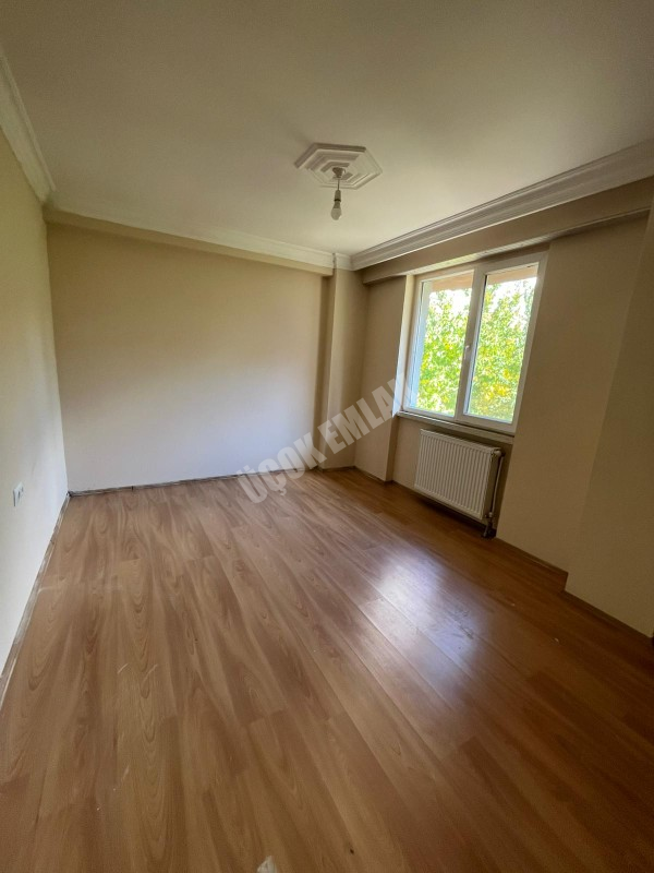 AFYON ÜÇOK EMLAKTAN MAREŞAL F ÇAKMAK MAH KİRALIK 3+1 TEMİZ BAKIMLI DAİRE