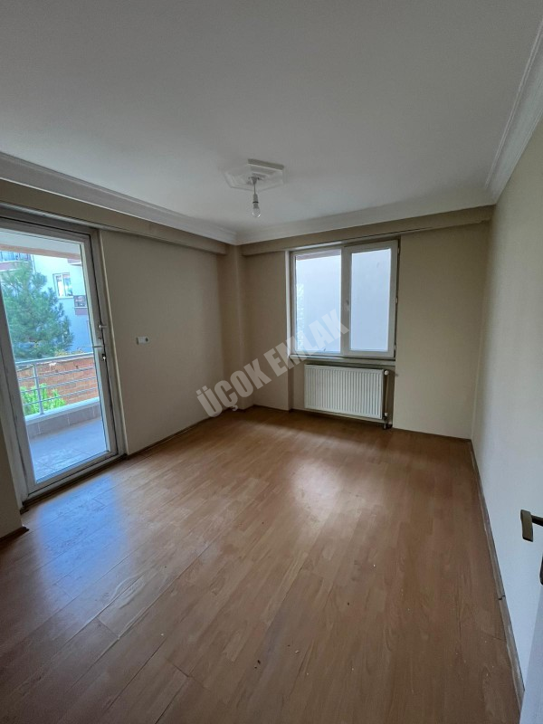 AFYON ÜÇOK EMLAKTAN MAREŞAL F ÇAKMAK MAH KİRALIK 3+1 TEMİZ BAKIMLI DAİRE